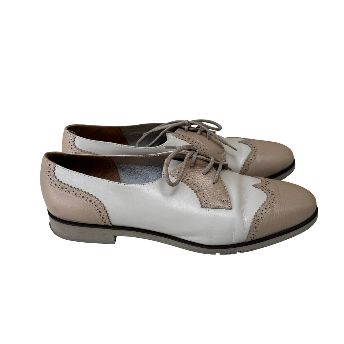 Salvatore Ferragamo Two-Tone Leather Brogue Wingtip Oxford Tan Cream Womens 11 B
