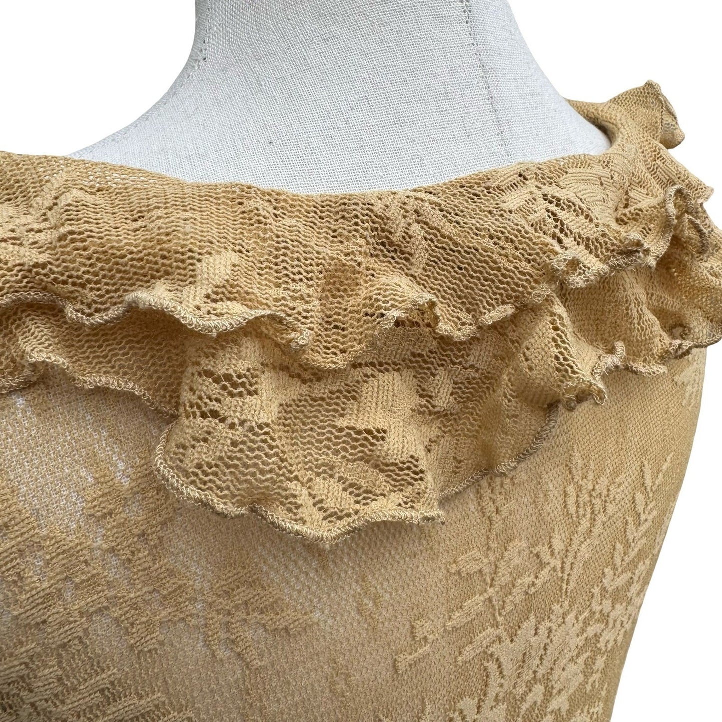 Newport News Vintage Y2K Tan Lace Ruffle V-Neck Blouse Sheer Fairy XL Romantic