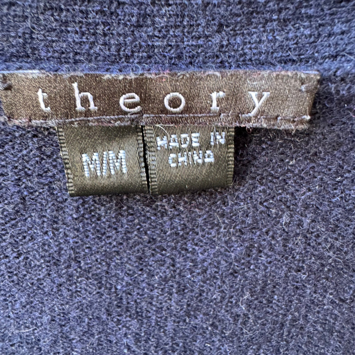 Theory Lindsay Cashmere Quiet Luxury Preppy Minimalist Capsule Sweater Navy M