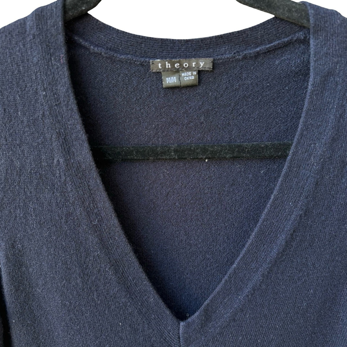 Theory Lindsay Cashmere Quiet Luxury Preppy Minimalist Capsule Sweater Navy M