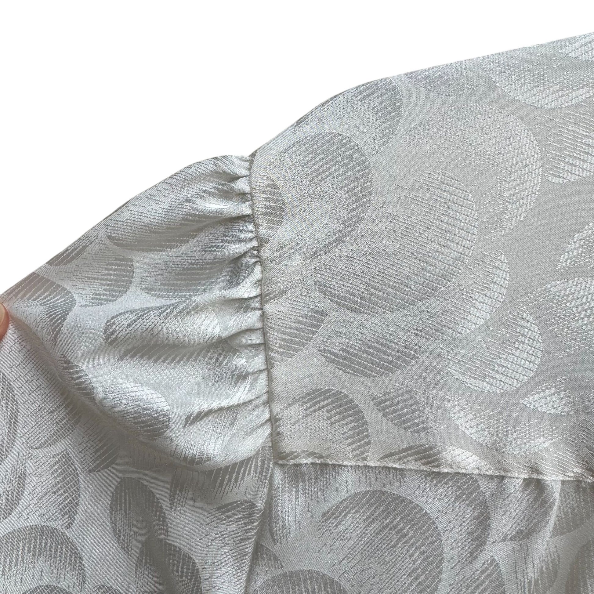 Lloyd Williams Vintage White Long Sleeve Button-Down Jacquard Pattern Blouse 14