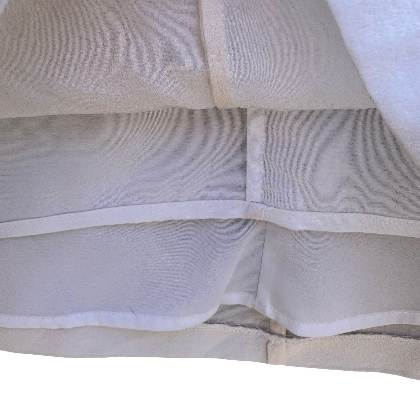 Armani Exchange White Silk V-Neck Sleeveless Blouse M Quiet Luxury Minimalist