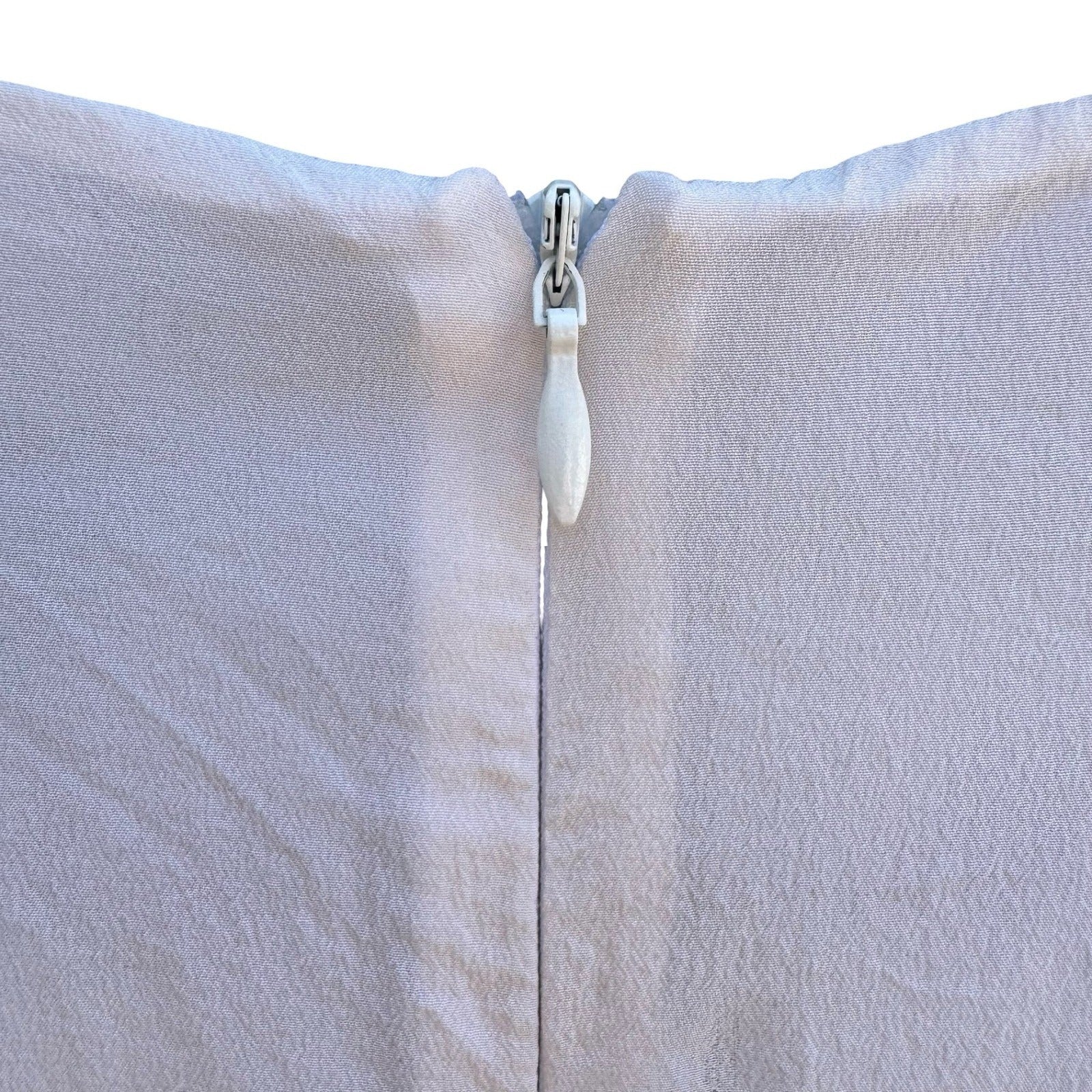 Armani Exchange White Silk V-Neck Sleeveless Blouse M Quiet Luxury Minimalist