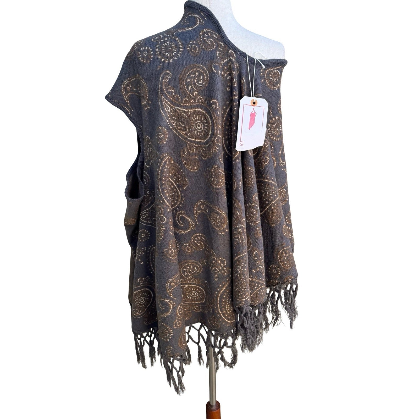 G Boho Gypsy Festival Hippie Paisley Knit Asymmetric Fringe Poncho Shawl OS NWT