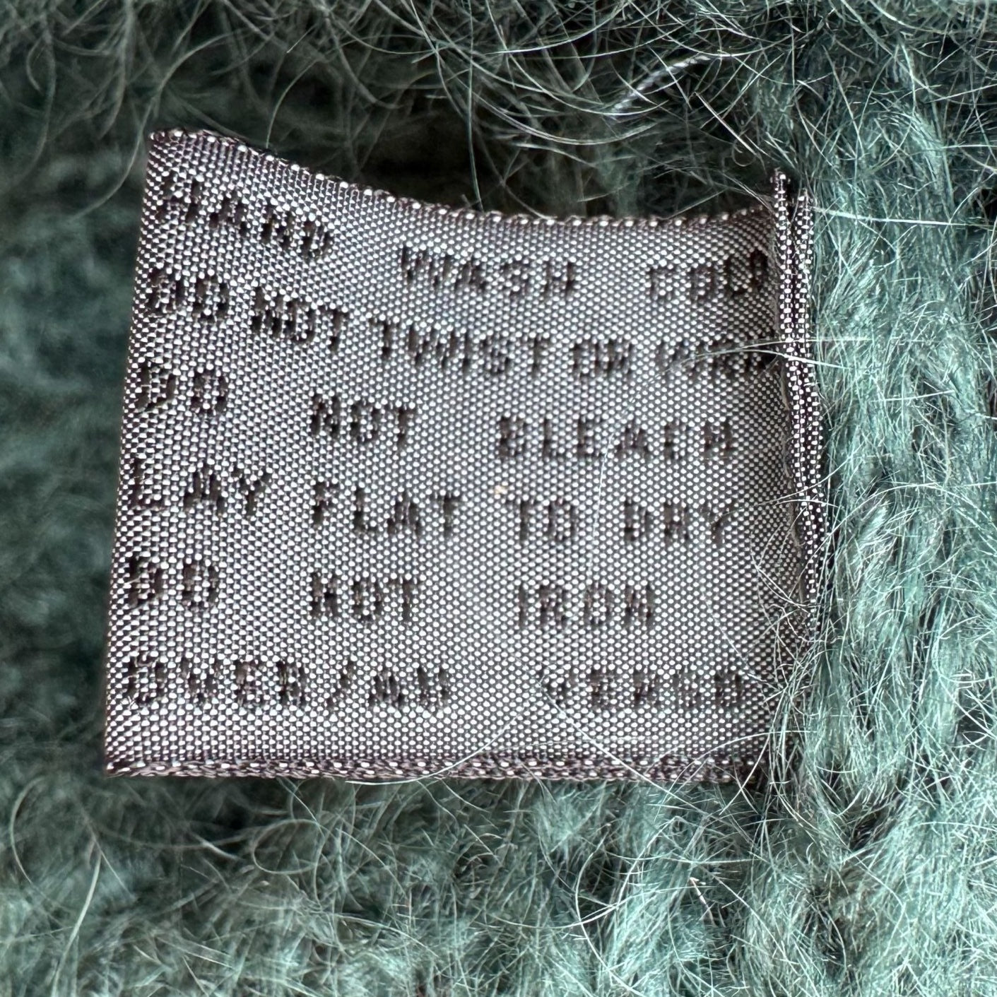 Lizwear Vintage 80s 90s Hand-Knitted Teal Wool Blend Cable Knit Crop Sweater SP