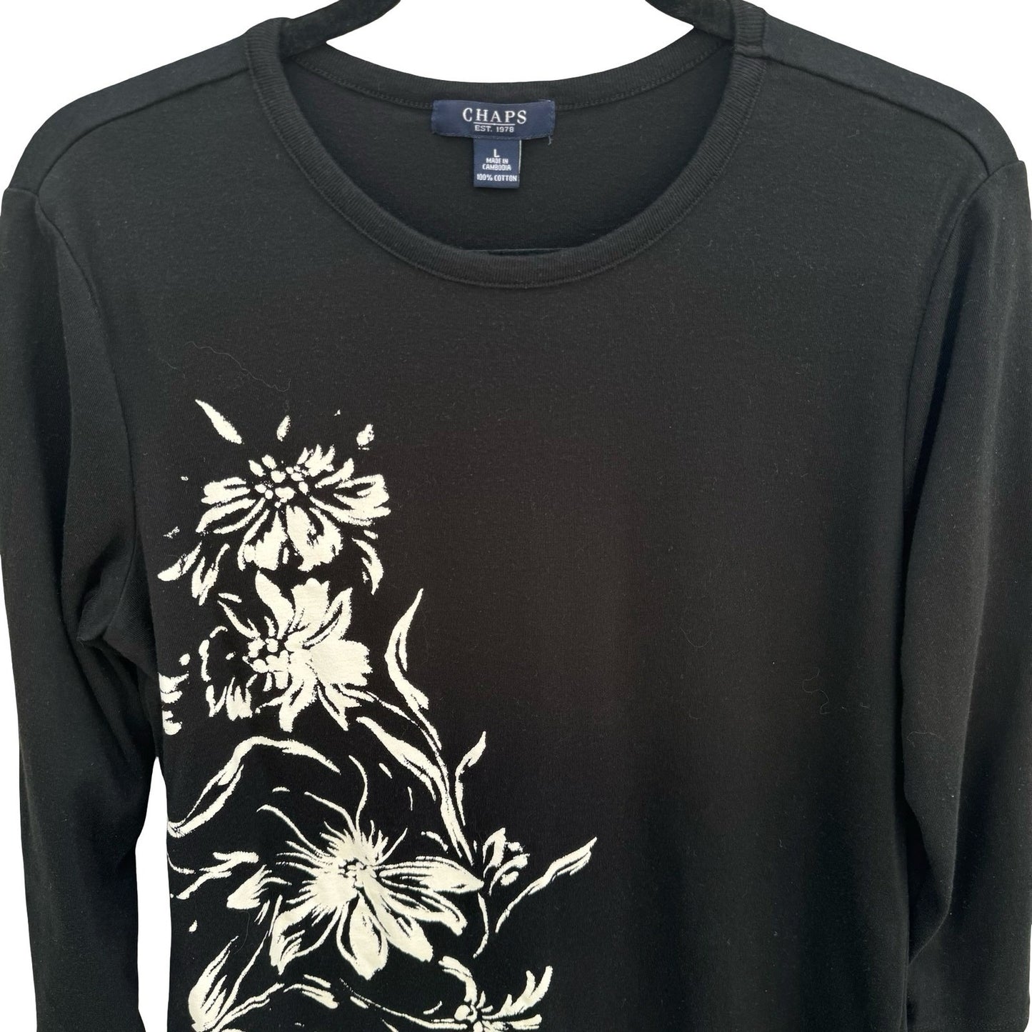Chaps Womens Black Long Sleeve Floral Graphic Top L Preppy Minimalist Monochrome