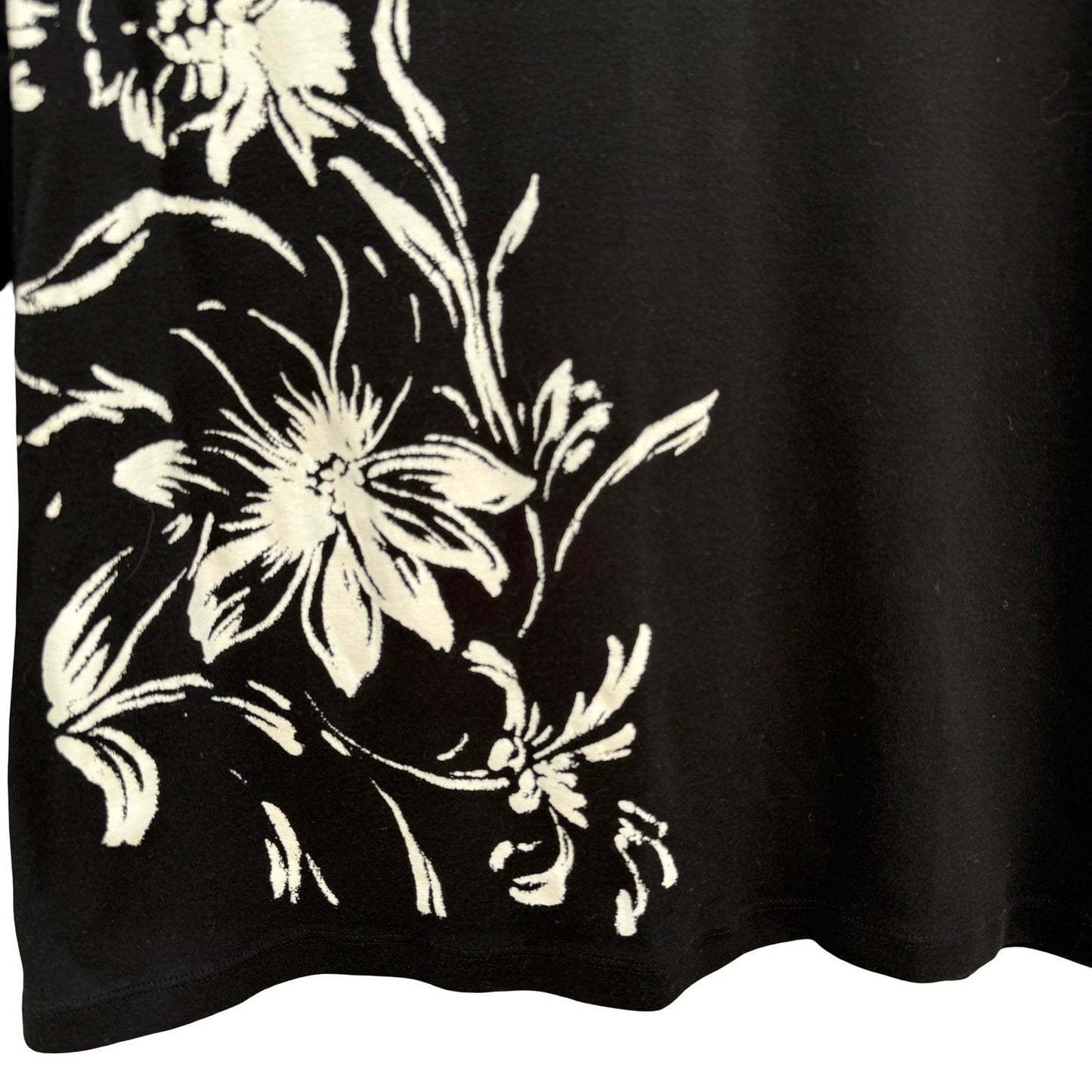 Chaps Womens Black Long Sleeve Floral Graphic Top L Preppy Minimalist Monochrome