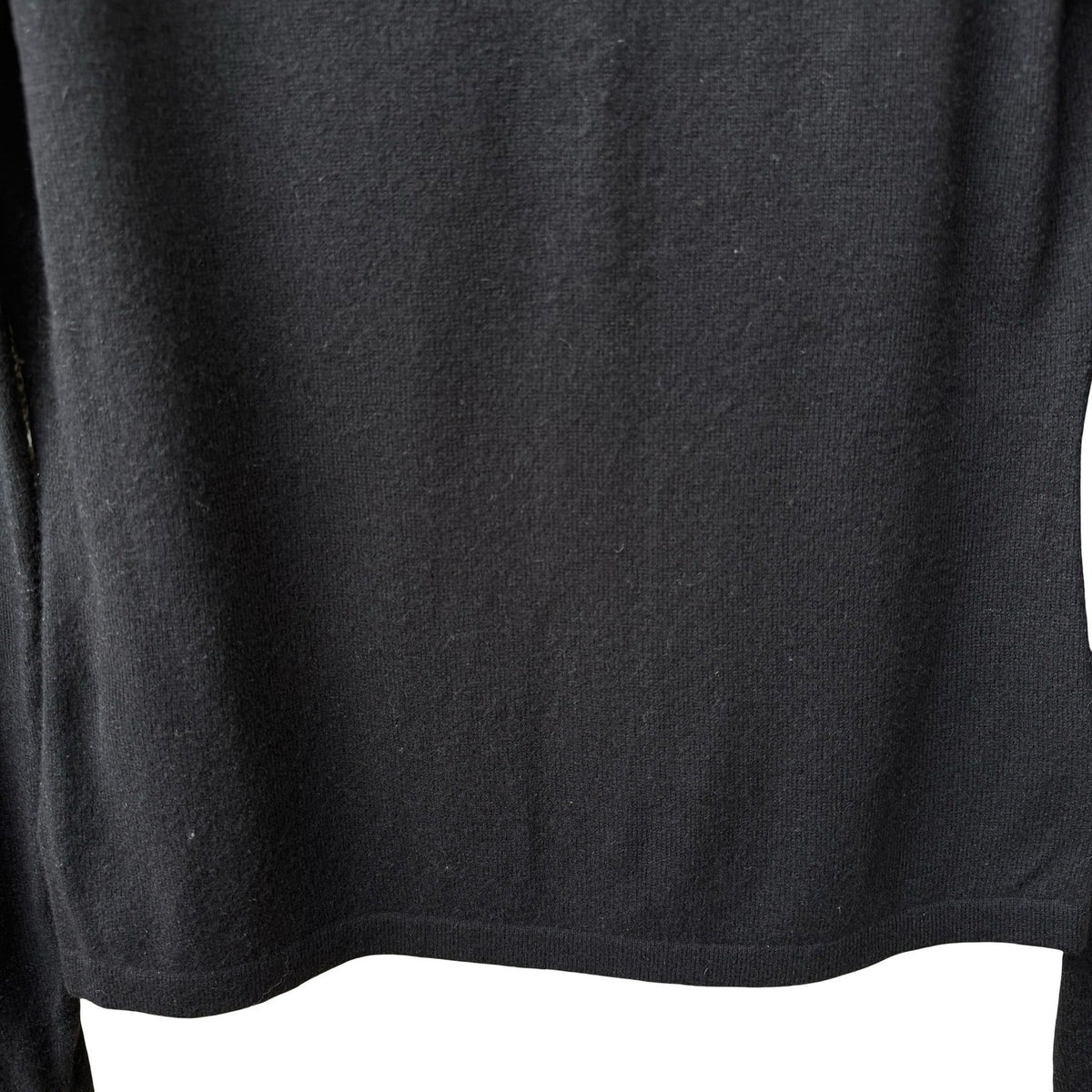 Banana Republic Vintage 100% Cashmere Quiet Luxury Minimalist Sweater Black M