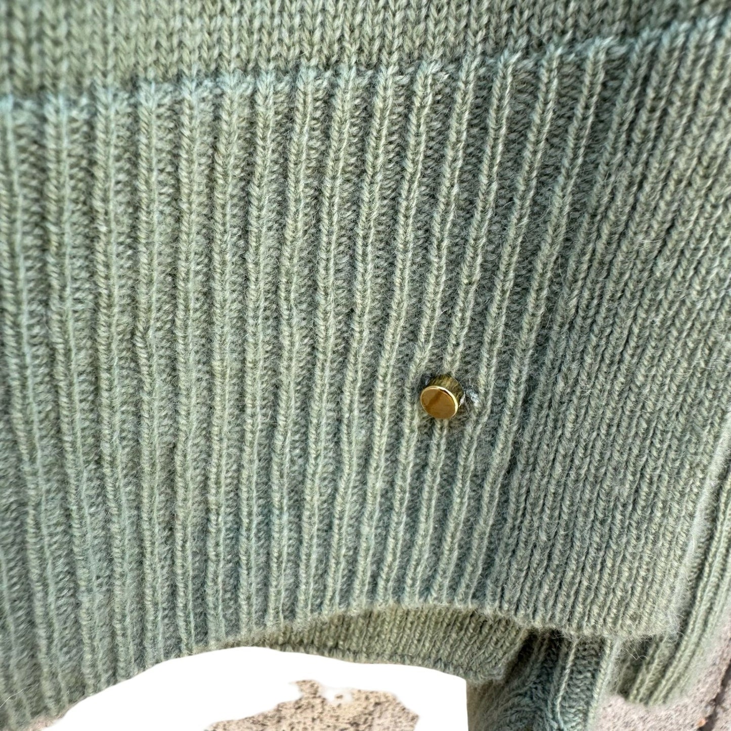 Cuyana 100% Italian Cashmere Quiet Luxury Cardigan Sweater Minimalist Green M