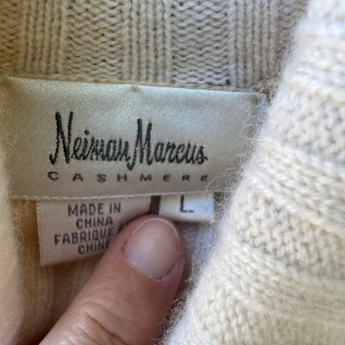 Neiman Marcus Cashmere Quiet Luxury Old Money Minimalist Turtleneck Sweater NEW