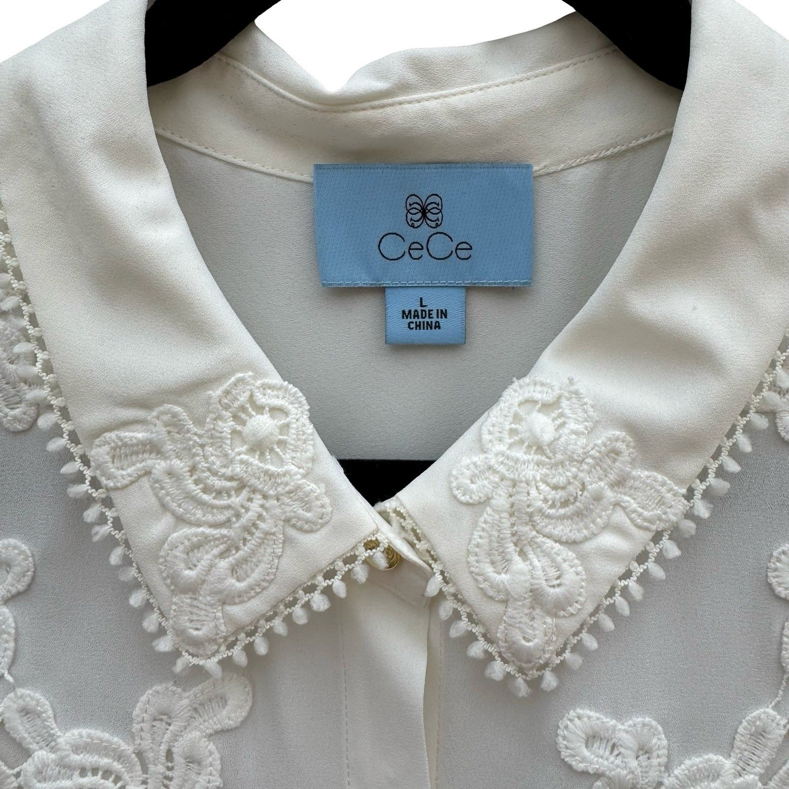CeCe Spice Market Sleeveless Lace Trim Blouse Lt Cream Gold Buttons Large NEW