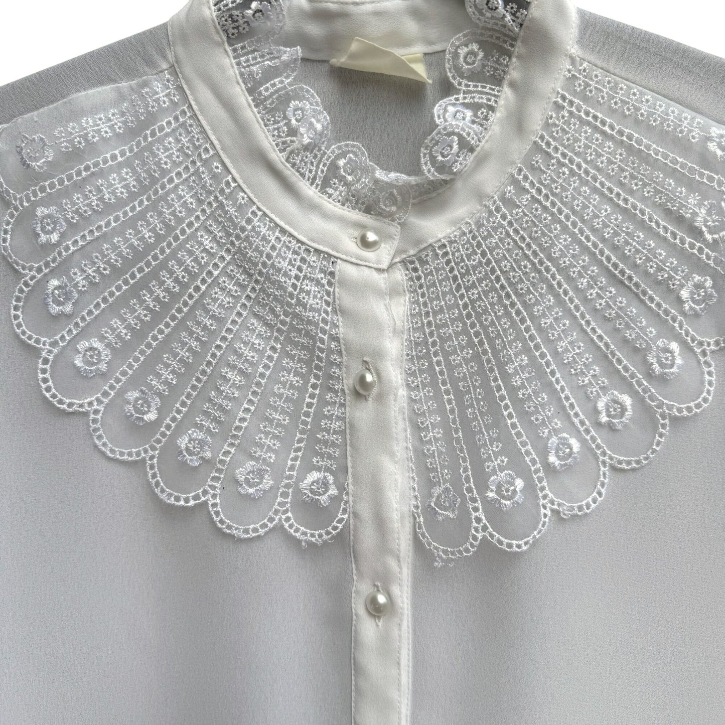 Vintage Womens Edwardian White Lace Embroidered Pearl Button High Collar Blouse
