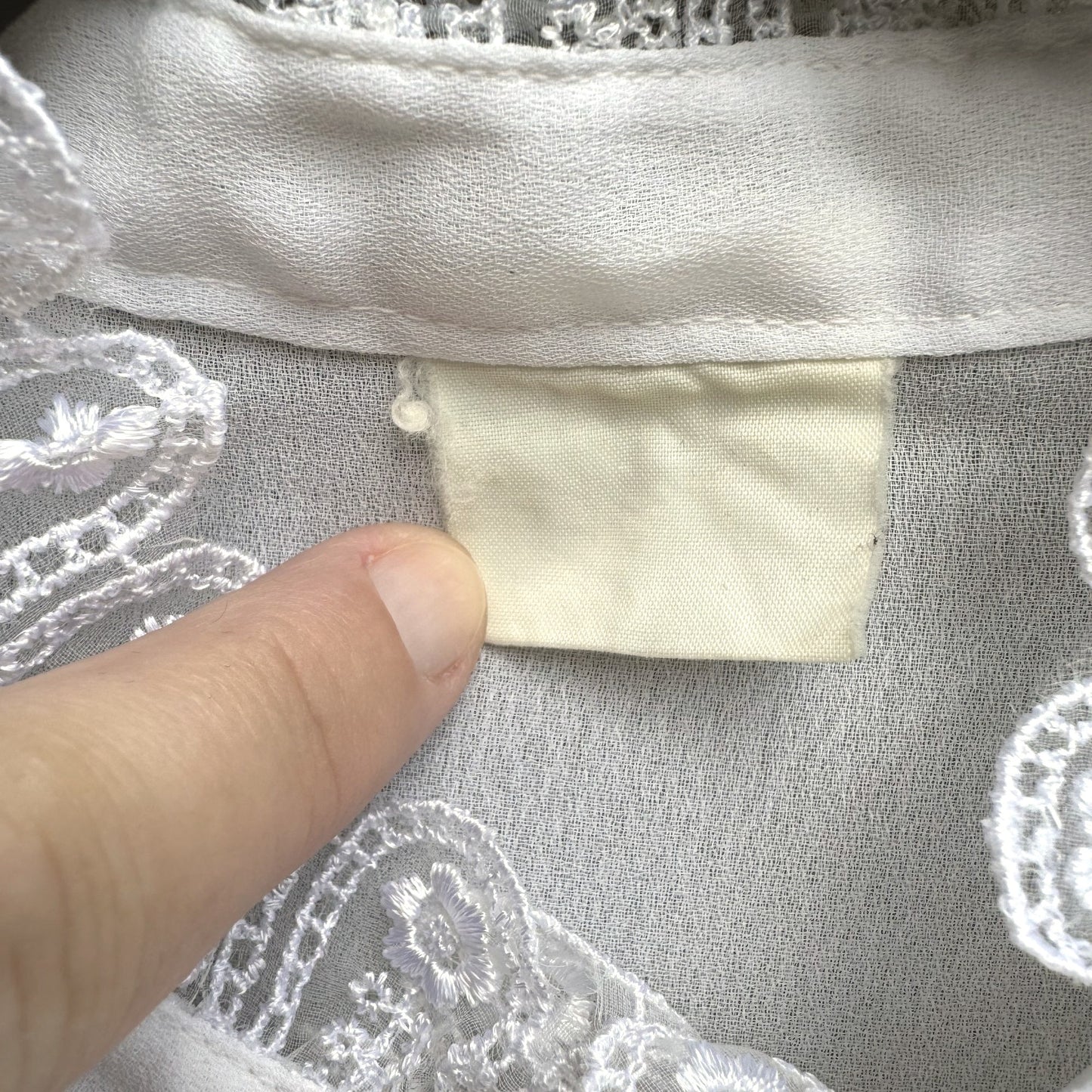 Vintage Womens Edwardian White Lace Embroidered Pearl Button High Collar Blouse