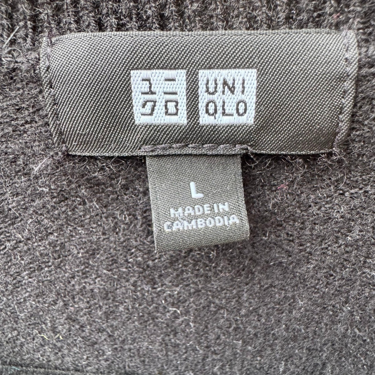 Uniqlo 100% Cashmere Quiet Luxury Minimalist Old Money Cozy Sweater Mens Black L