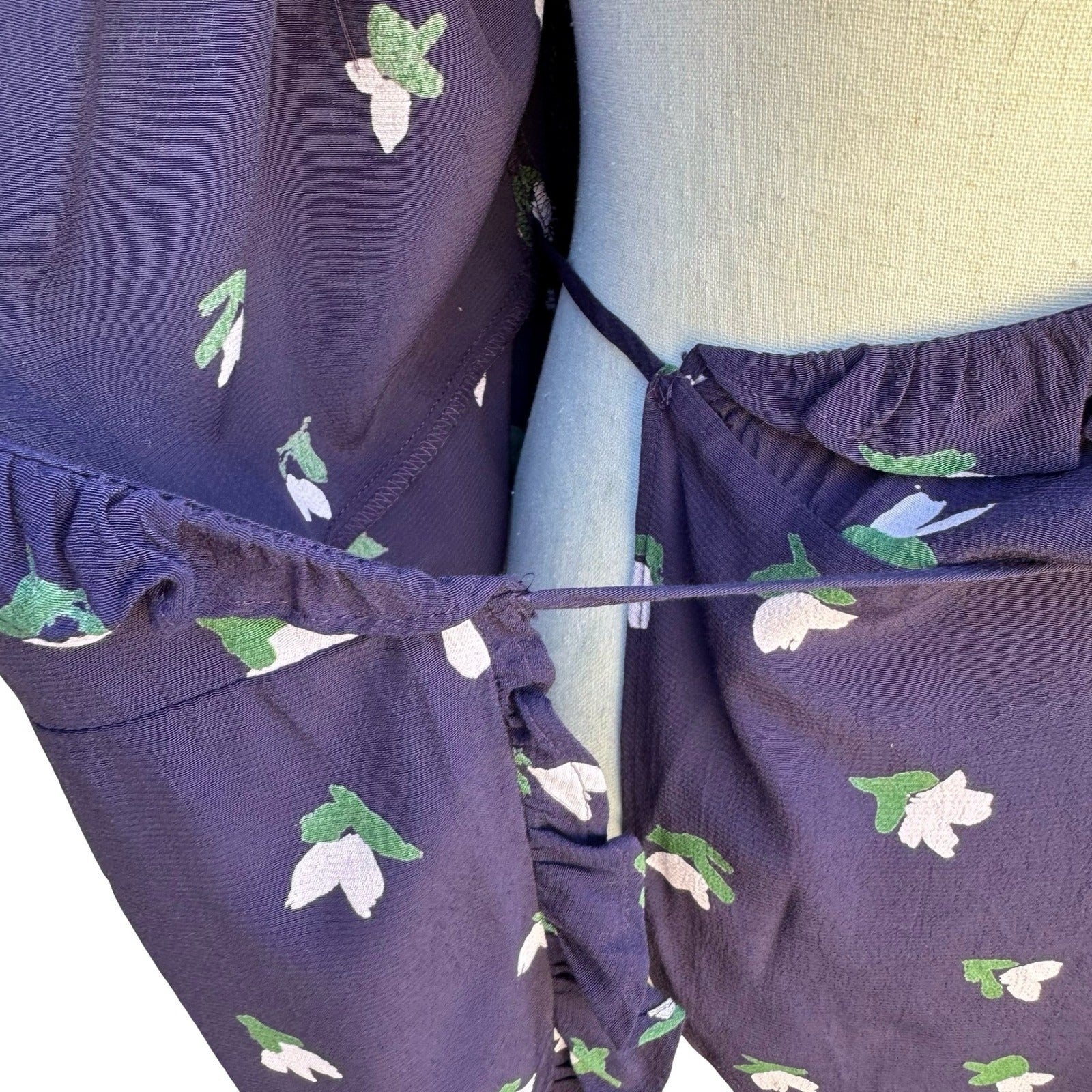 HM Navy Blue Floral Tulip Feminine Boho Ruffle Wrap Dress Long Sleeve Size 8 NEW