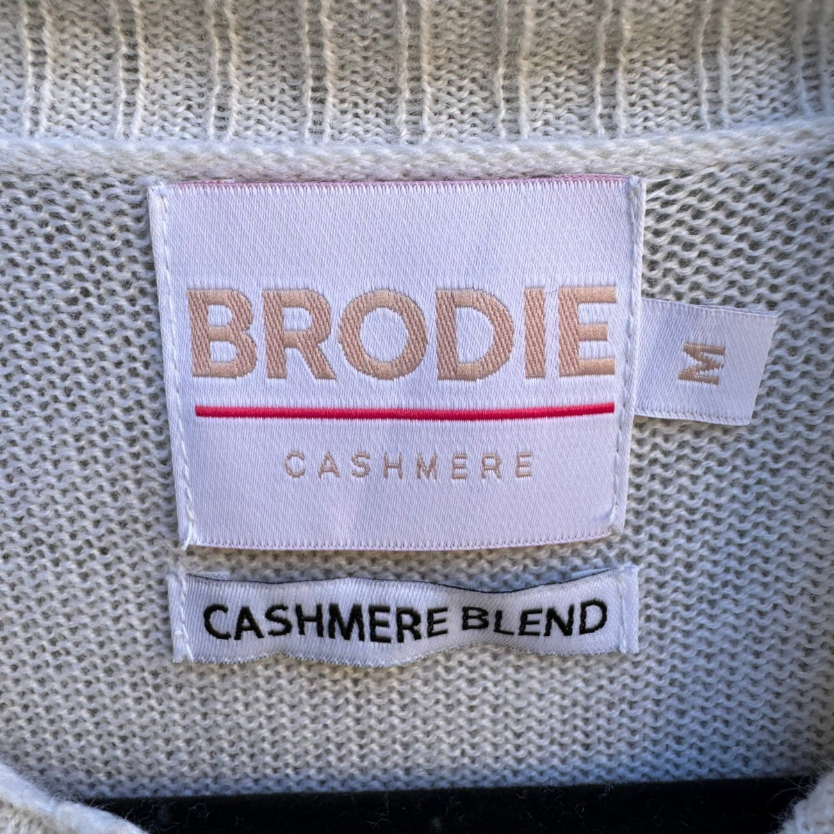 Brodie Cashmere Skier Luxury Whimsical Embroidered Mock Neck Novelty Sweater M