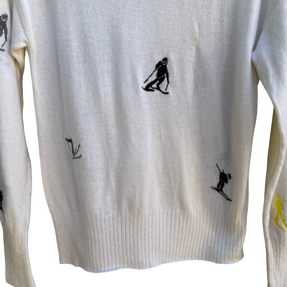 Brodie Cashmere Skier Luxury Whimsical Embroidered Mock Neck Novelty Sweater M