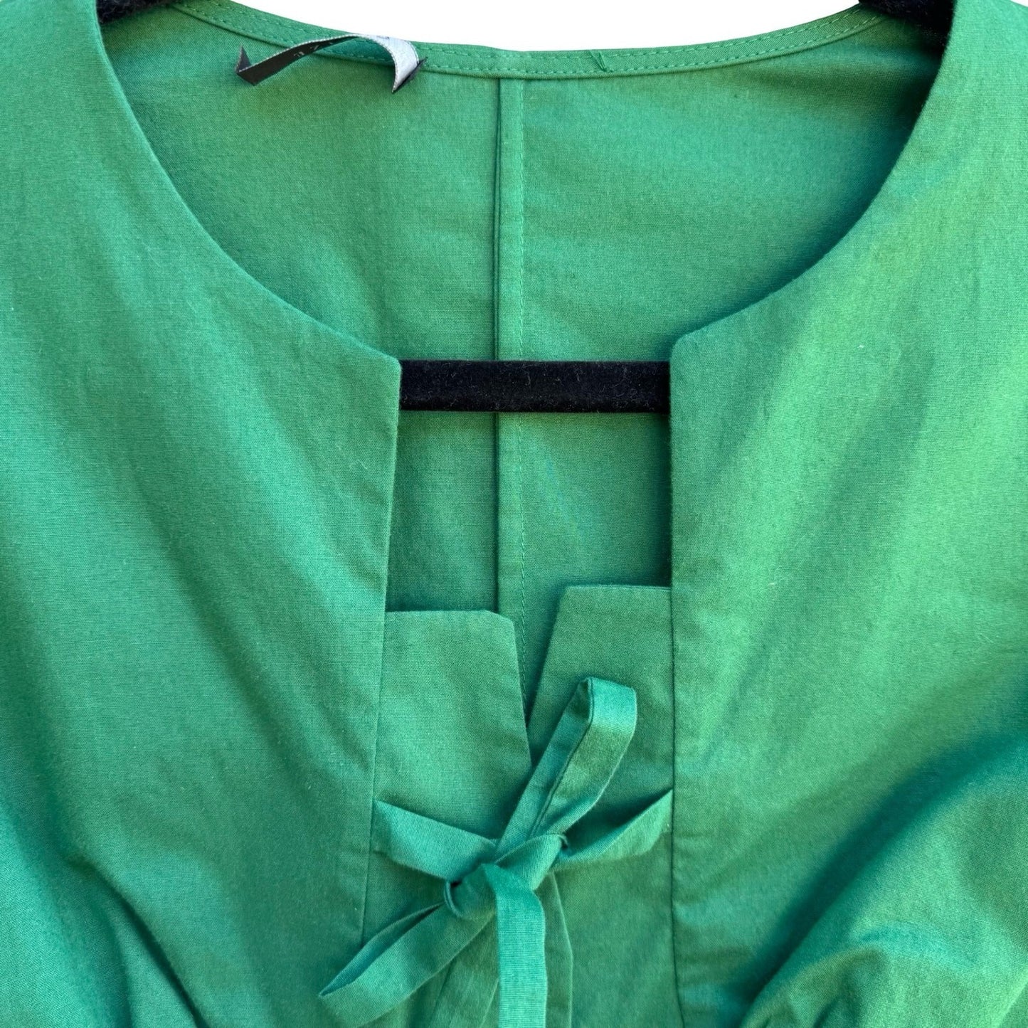 Garize Minimalist Tailored Preppy Tie Front Sleeveless Clean Girl Blouse Green S