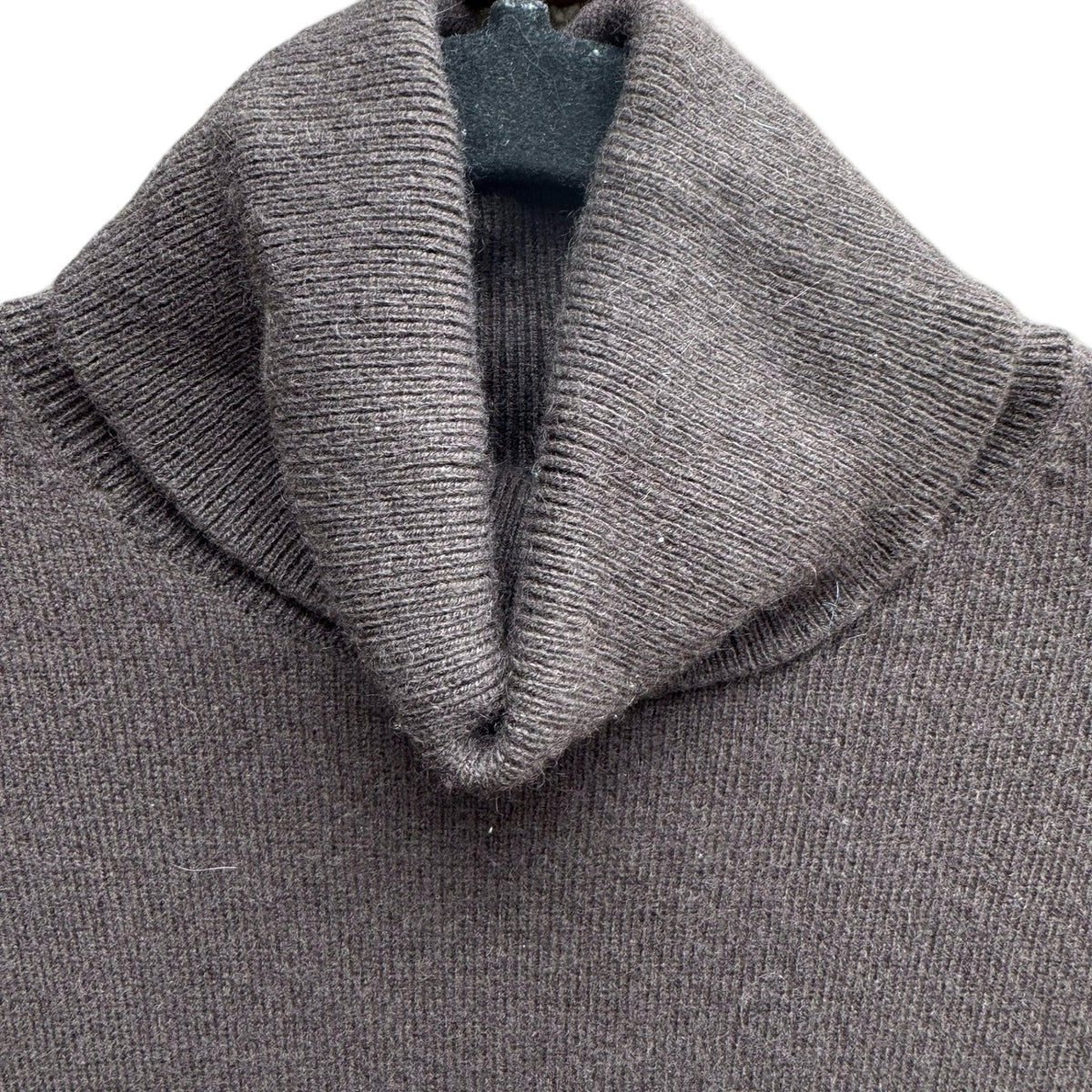 Ann Taylor Cashmere Quiet Luxury Minimalist Ruched Turtleneck Sweater Brown M