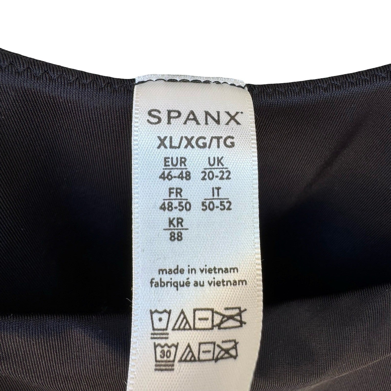 Spanx Thinstincts 2.0 Tank Black Shapewear Camisole Adjustable Straps 30039R XL