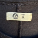 Switch American Giant Minimalist Cotton Sustainable American Made Pocket Shirt Black S 2 image