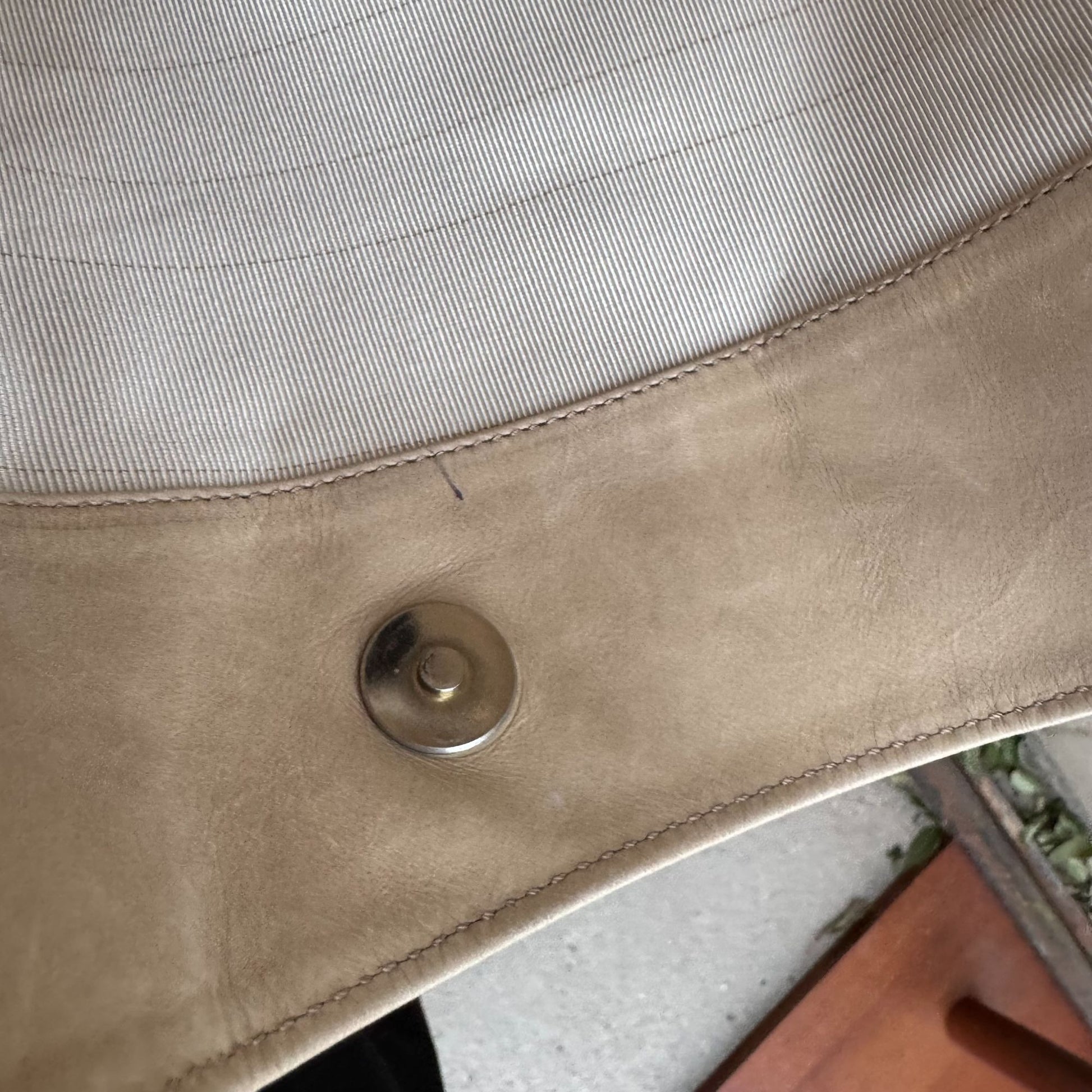 Donna Karan New York Tan Leather Hobo Shoulder Bag Brass Hardware Made In Italy