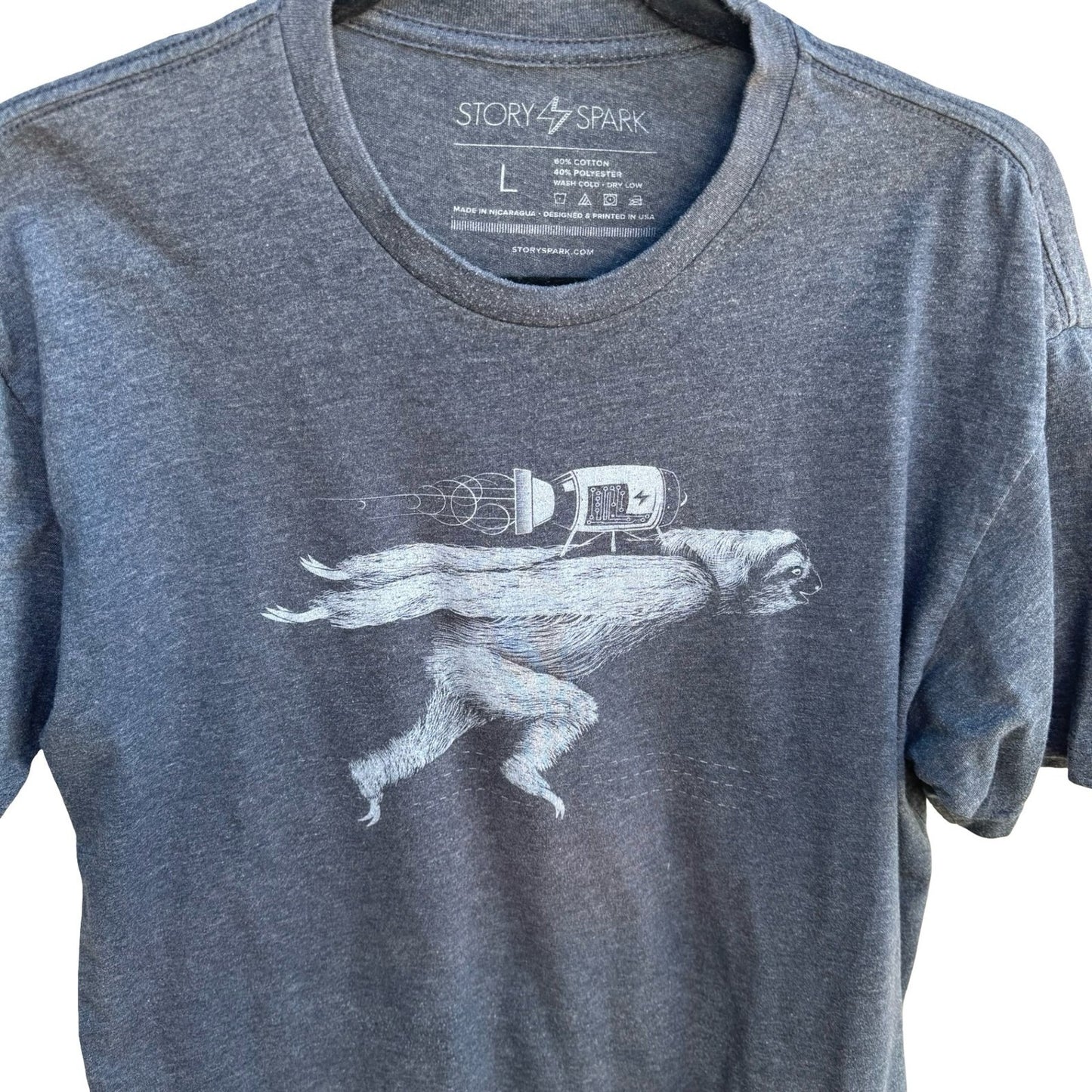 Story Spark Boooost Rocket Sloth Techwear Nerd Culture Indie Graphic Shirt L