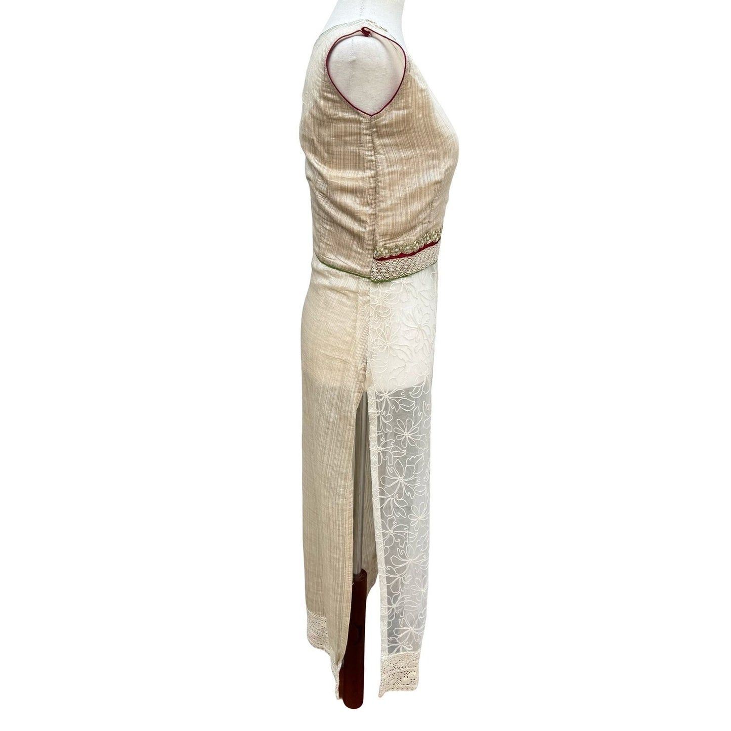 Bollywood Elegant Formal Gold Texture Floral Lace Beaded Sleeveless Kurta Tunic