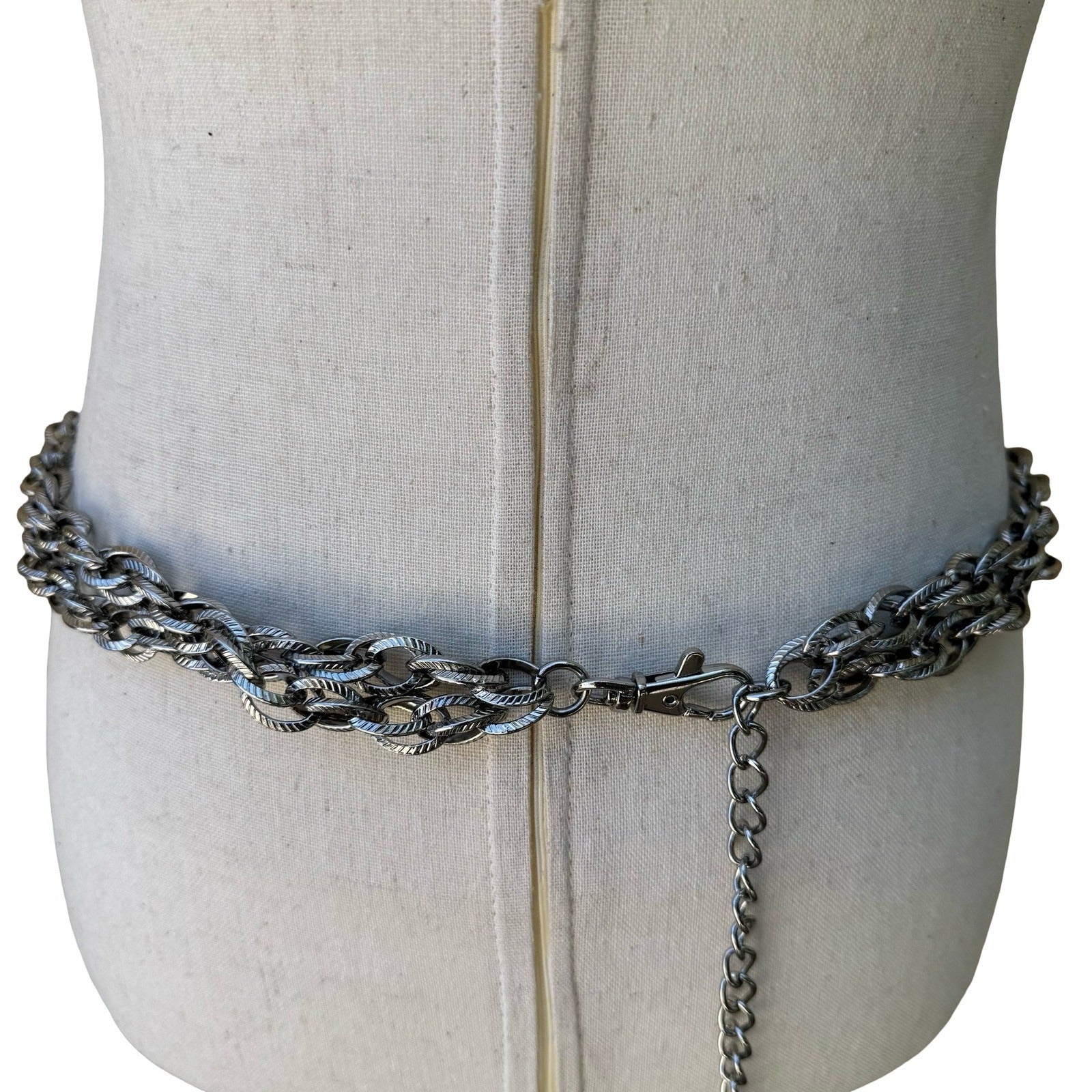 Vintage Y2K Grunge Punk Silver Tone Triple Strand Textured Adjustable Chain Belt