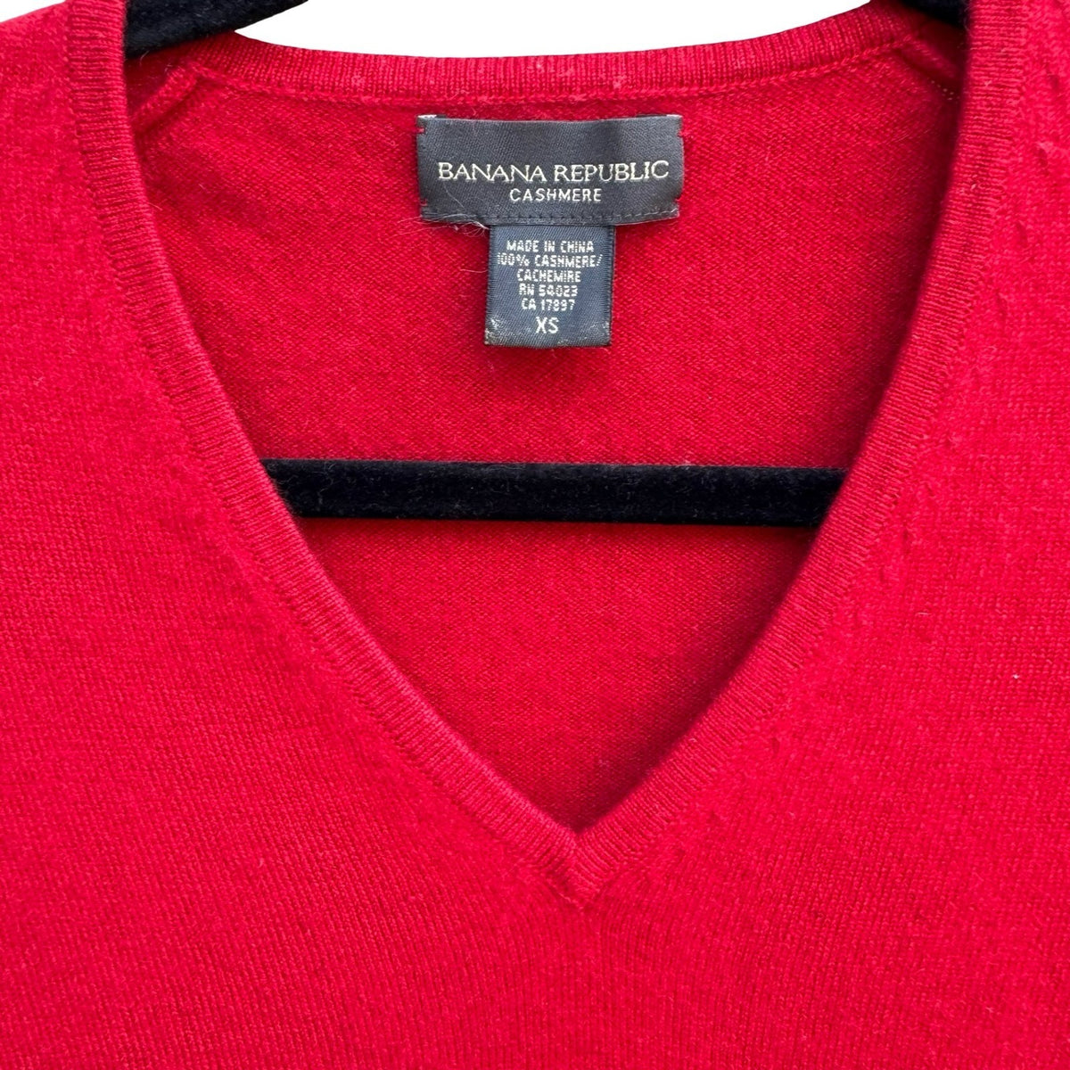 Banana Republic 100% Cashmere Minimalist Quiet Luxury Knit Sweater Tomato Red XS