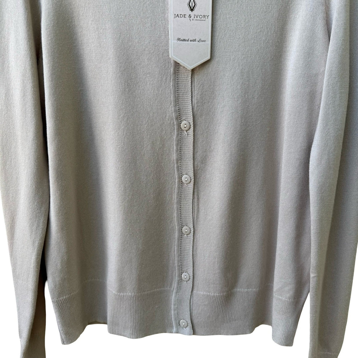 Jade & Ivory Minimalist Preppy Layering Soft Girl Cardigan Sweater Cream XL NEW