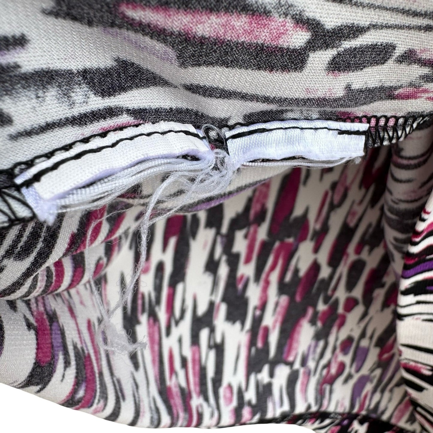 Abstract Brushstroke Square Neck Sleeveless Knit Top Black Magenta Purple Large