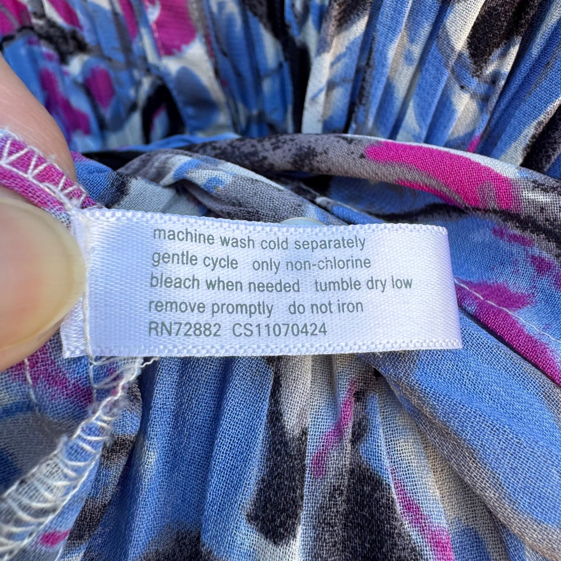 Fashion Bug Womens 3X Pleated Button-Up Flared Sleeve Vibrant Abstract Blouse