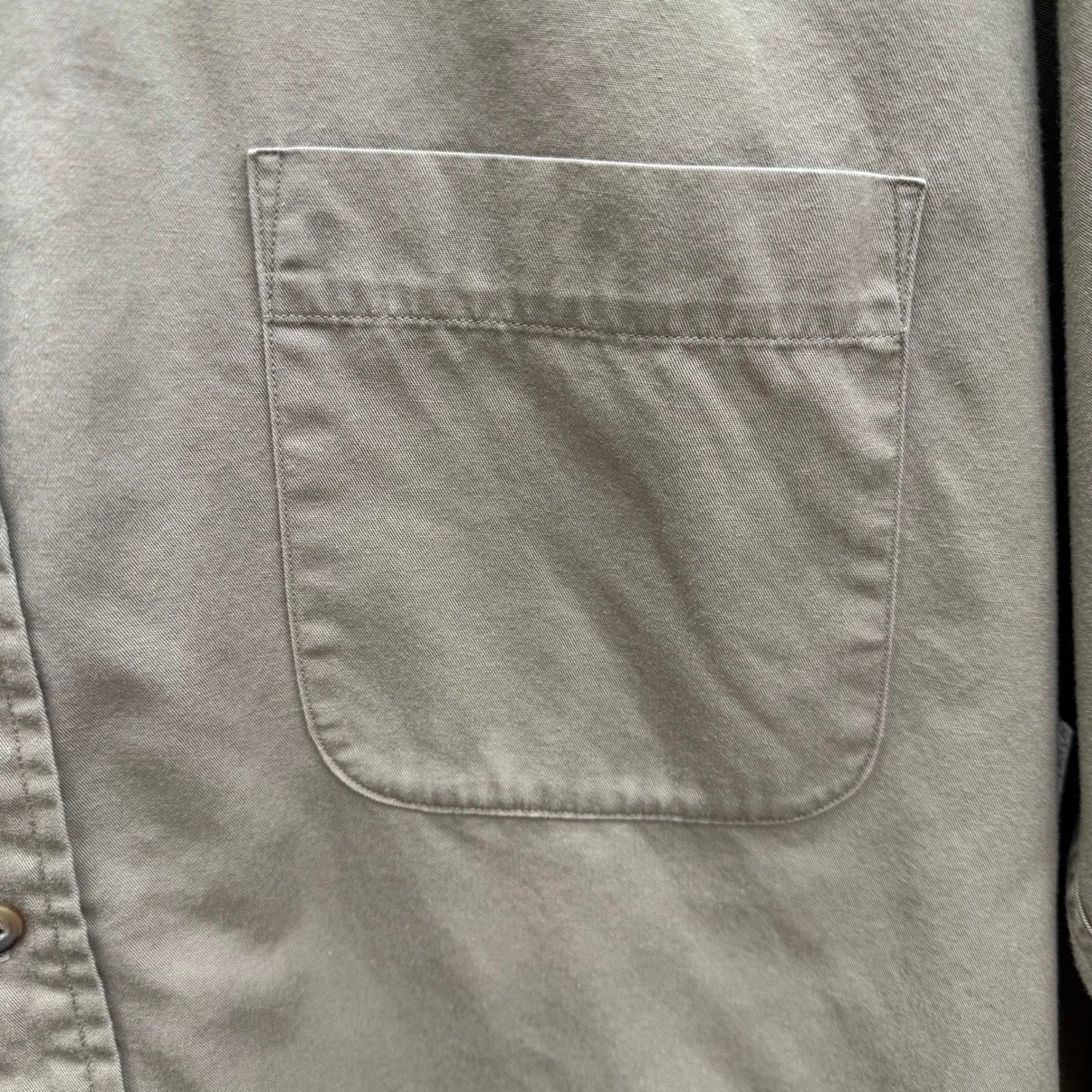 Eddie Bauer AKA Vintage Mens Khaki Tan Cotton Twill Button Down Shirt 17 36/37