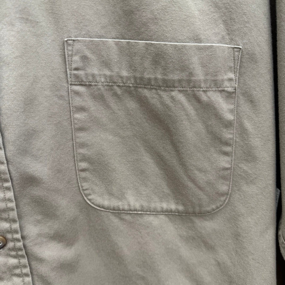 Eddie Bauer AKA Vintage Mens Khaki Tan Cotton Twill Button Down Shirt 17 36/37