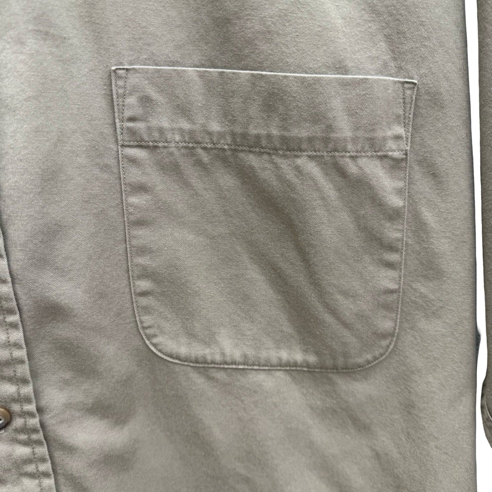 Eddie Bauer AKA Vintage Mens Khaki Tan Cotton Twill Button Down Shirt 17 36/37