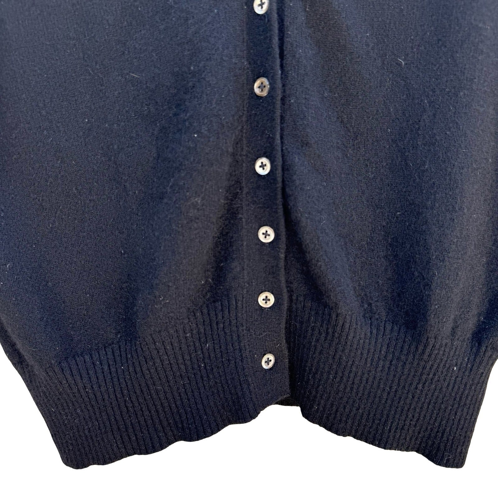 Halogen 100% Cashmere V-Neck Button Up Old Money Cardigan Sweater Womens M Black