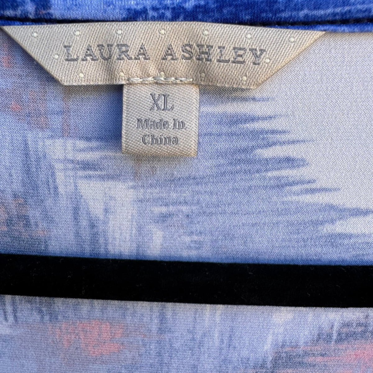 Laura Ashley Abstract Art To Wear Sharkbite Hem 3/4 Sleeve Tunic Top Blue XL