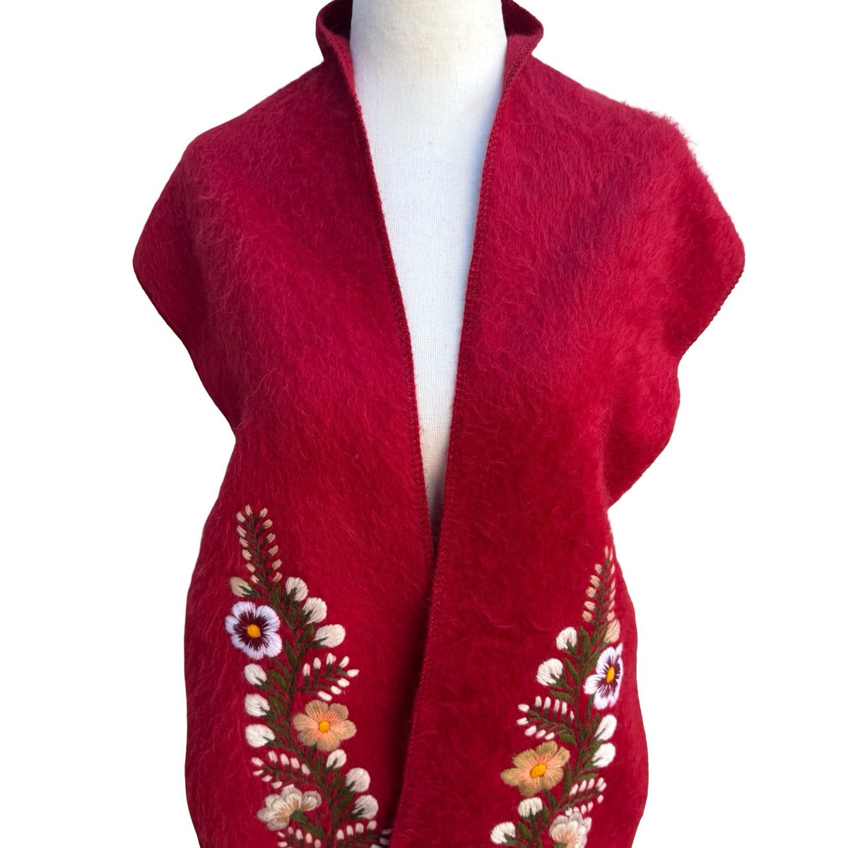 Camargo Peruvian Alpaca Wool Boho Folk Art Floral Embroidered Scarf Wrap Red OS