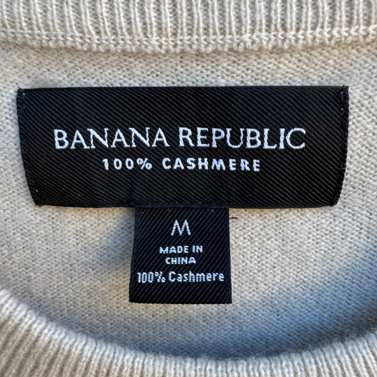 Banana Republic 100% Cashmere Quiet Luxury Preppy Minimalist Sweater Mens M