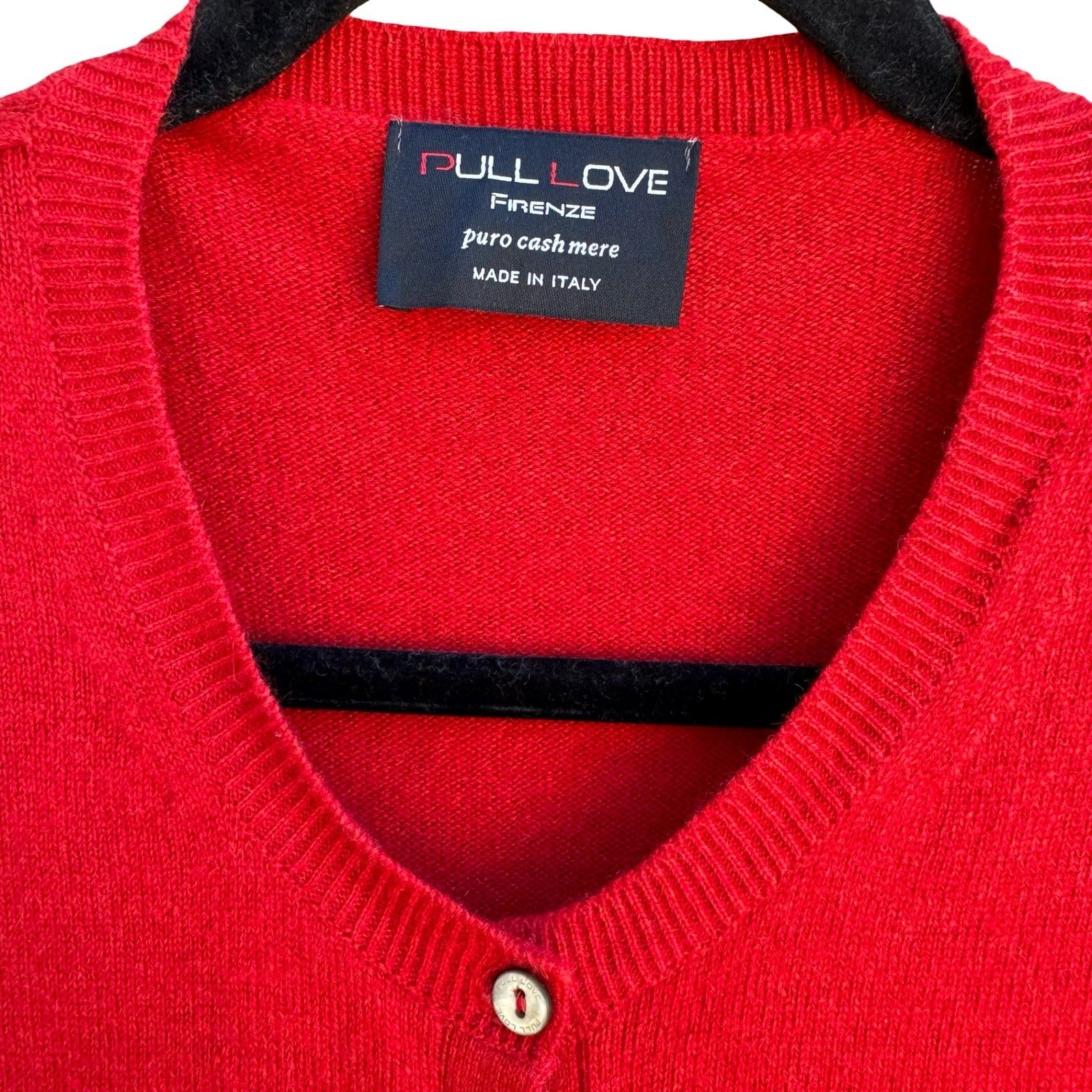 Pull Love Firenze Red Pure Luxury Cashmere V-Neck Button Cardigan Made in Italy