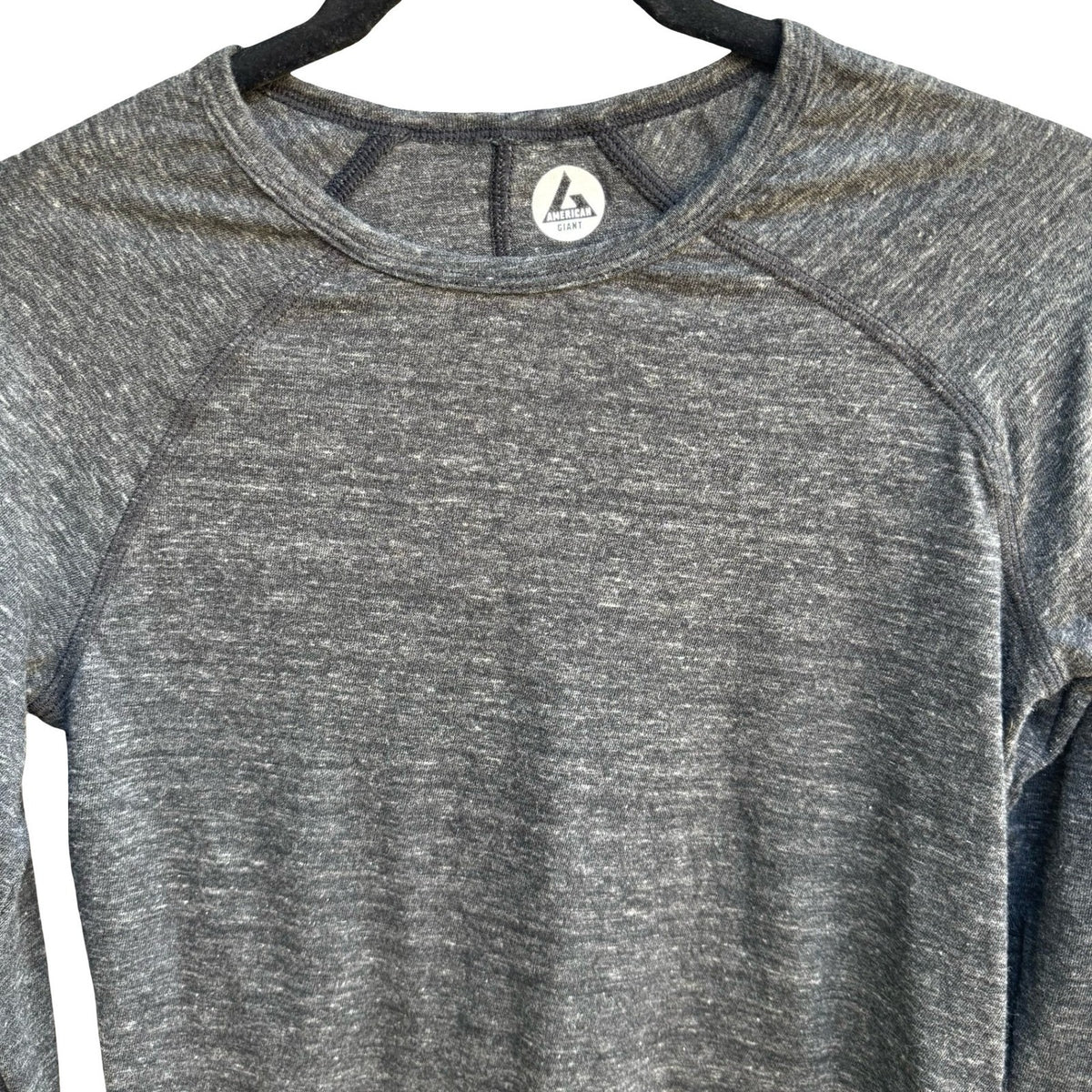 American Giant Athleisure Minimalist Sustainable Raglan Long Sleeve Tee Grey M