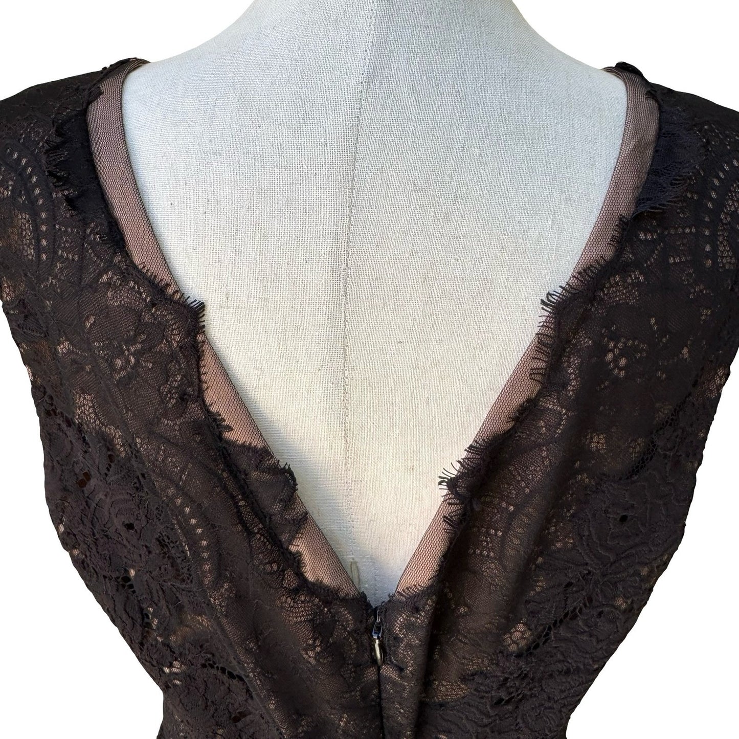 Vera Wang Romantic Feminine Floral Lace Chic Wedding Guest Cocktail Dress LBD 14
