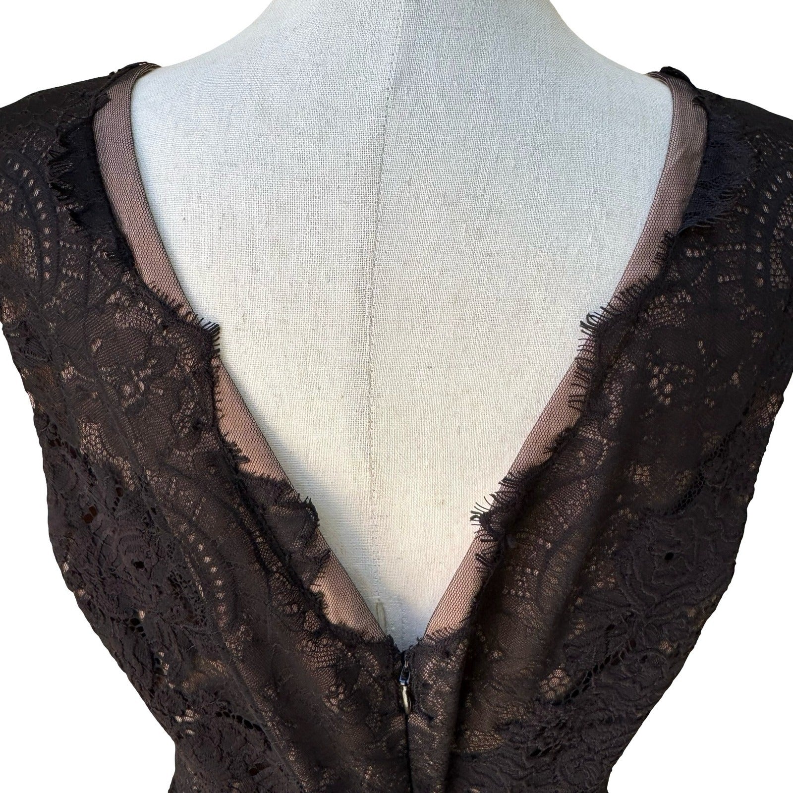 Vera Wang Romantic Feminine Floral Lace Chic Wedding Guest Cocktail Dress LBD 14