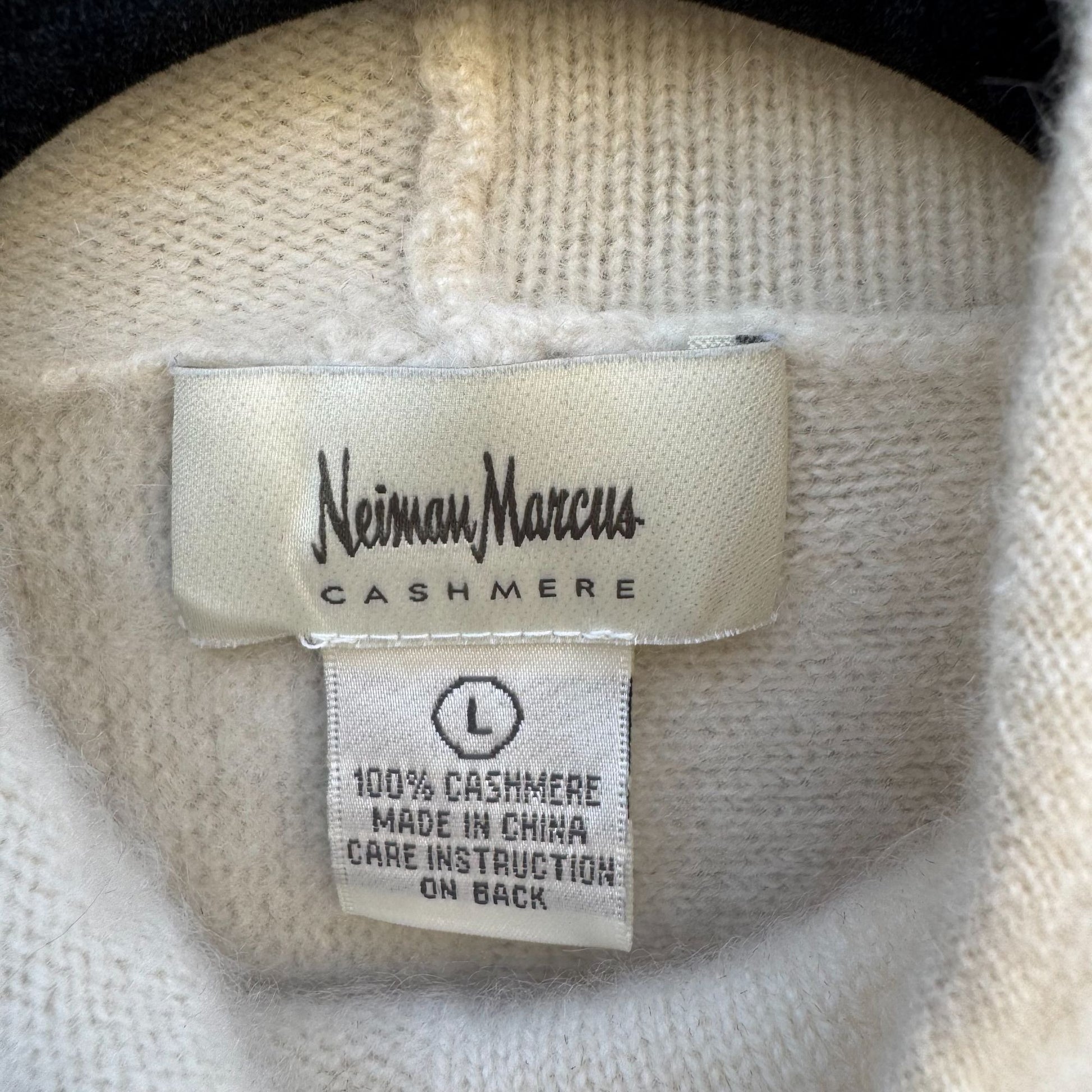 Neiman Marcus Cashmere Designer Cream Knit Luxury Turtleneck Sweater Womens L