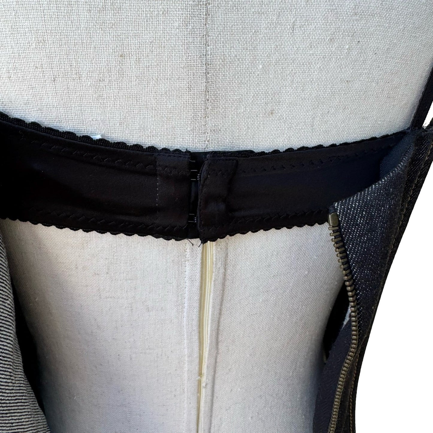 Dolce & Gabbana Y2K Designern Luxury Denim Lace Up Corset Bustier Top Italy 40