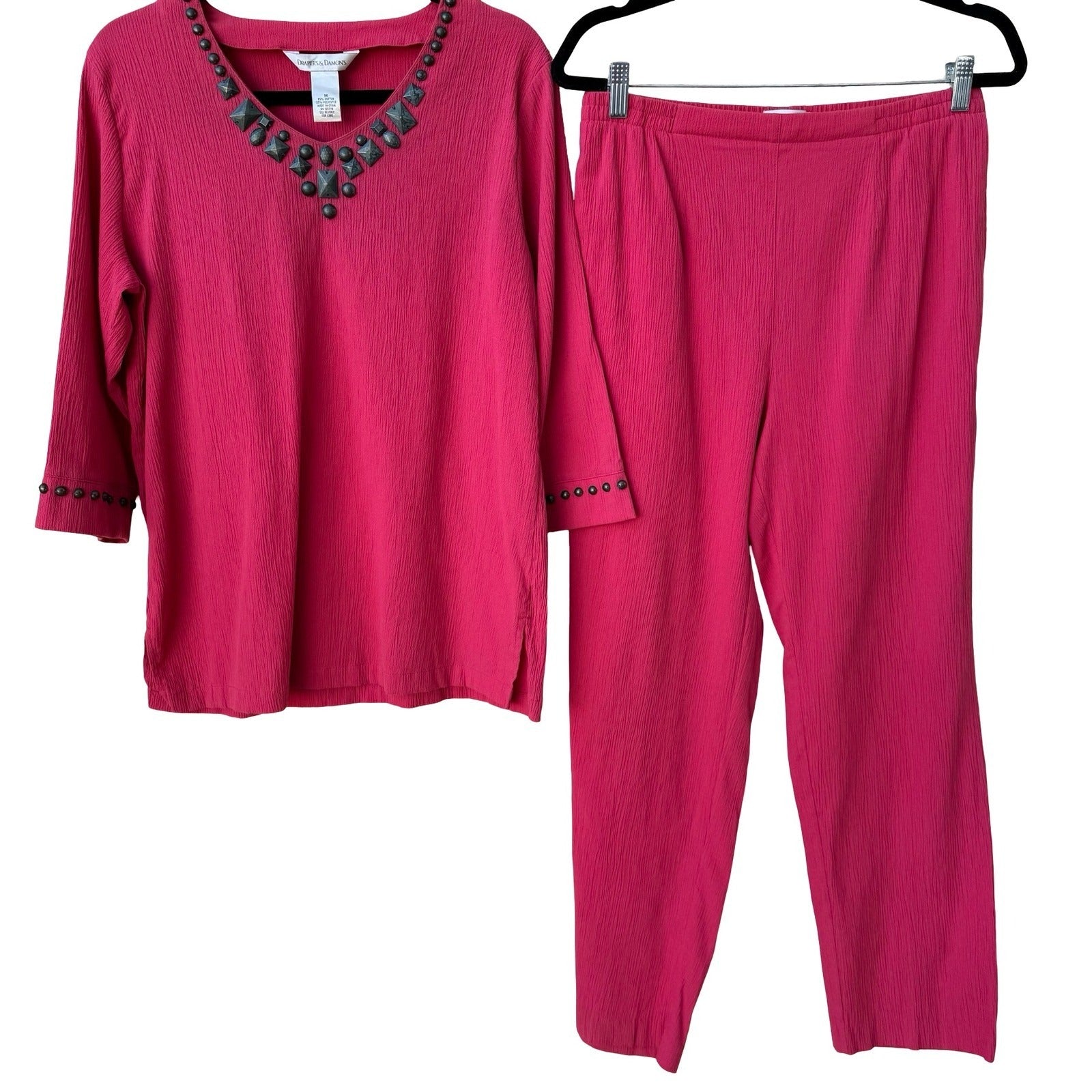 Drapers & Damons Womens M Pink Crinkle 2 Piece Set Studded V-Neck Top & Pants