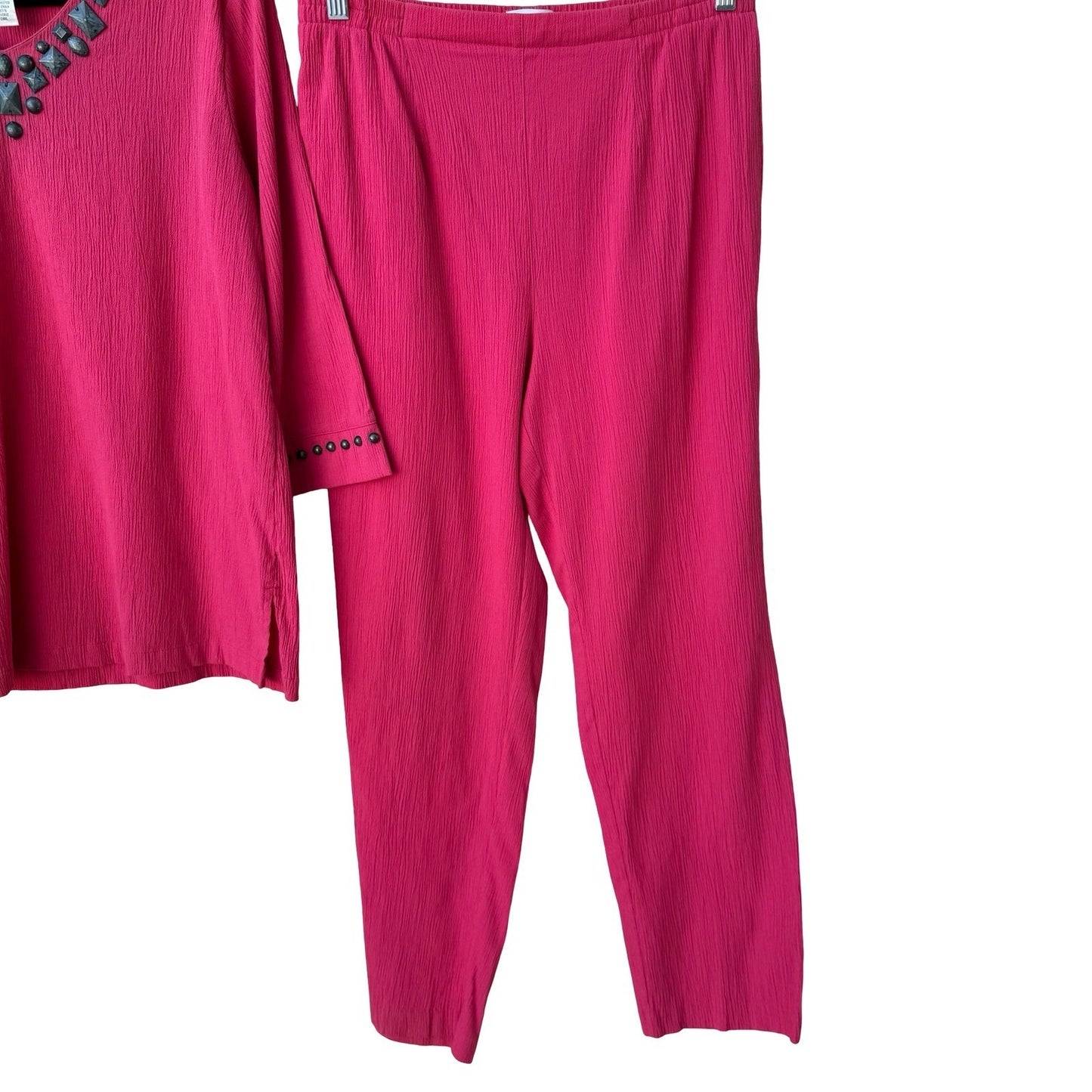 Drapers & Damons Womens M Pink Crinkle 2 Piece Set Studded V-Neck Top & Pants