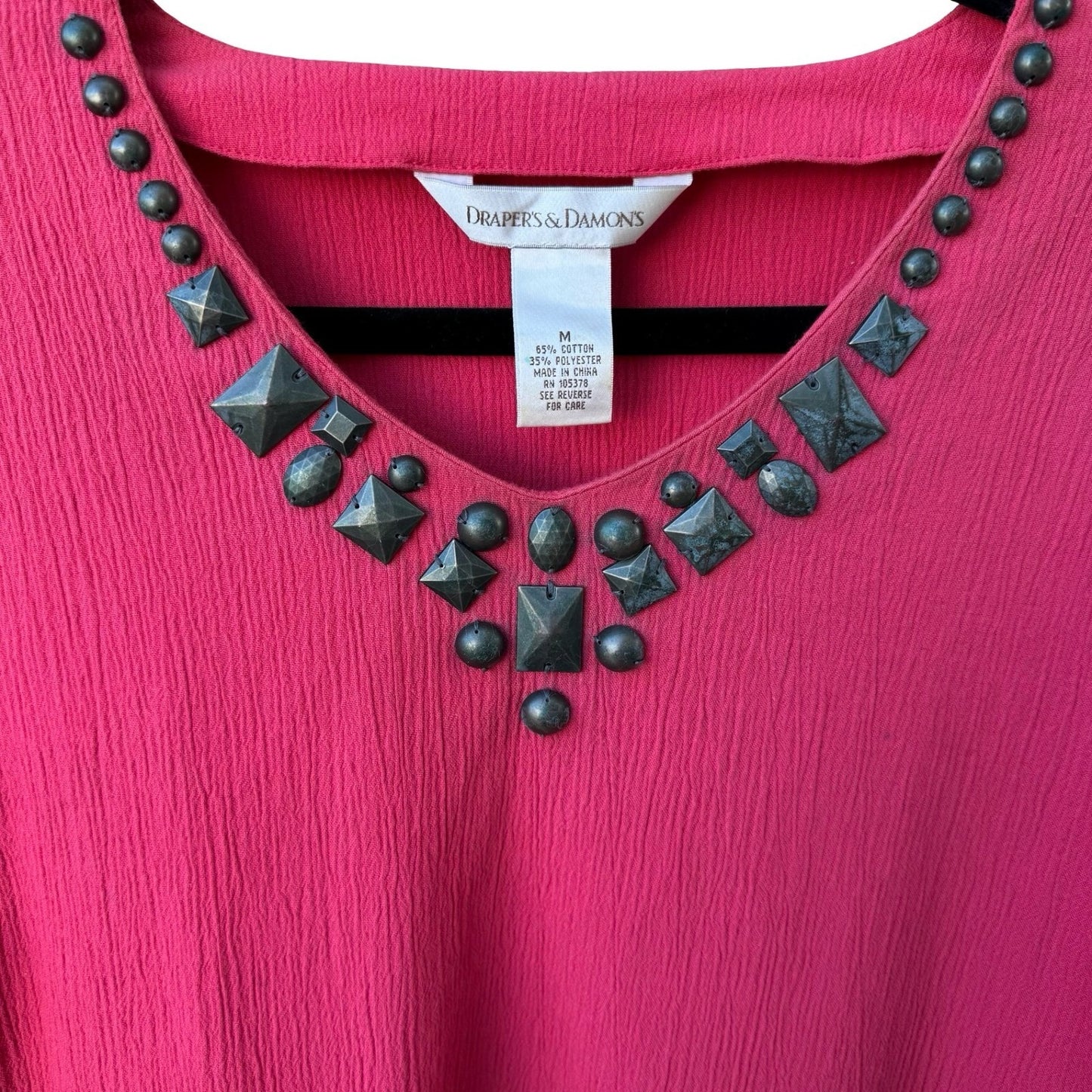 Drapers & Damons Womens M Pink Crinkle 2 Piece Set Studded V-Neck Top & Pants