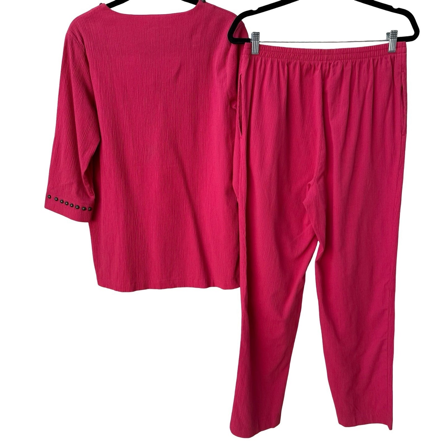 Drapers & Damons Womens M Pink Crinkle 2 Piece Set Studded V-Neck Top & Pants